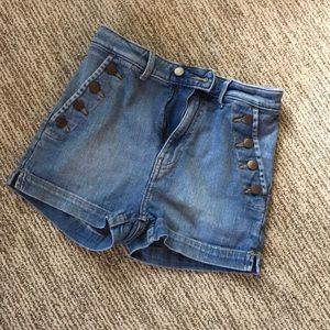 H&M High Waisted Shorts ✨